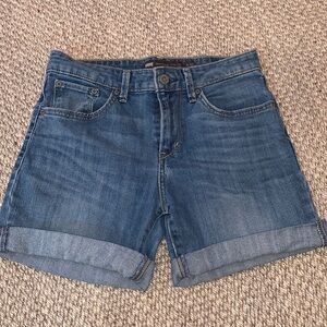 Levi’s Jean shorts size - 4/27